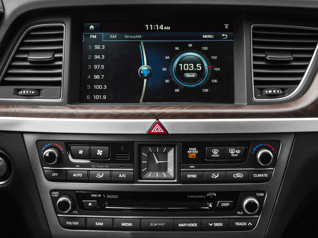 2016 Hyundai Genesis 3.8 photo 2