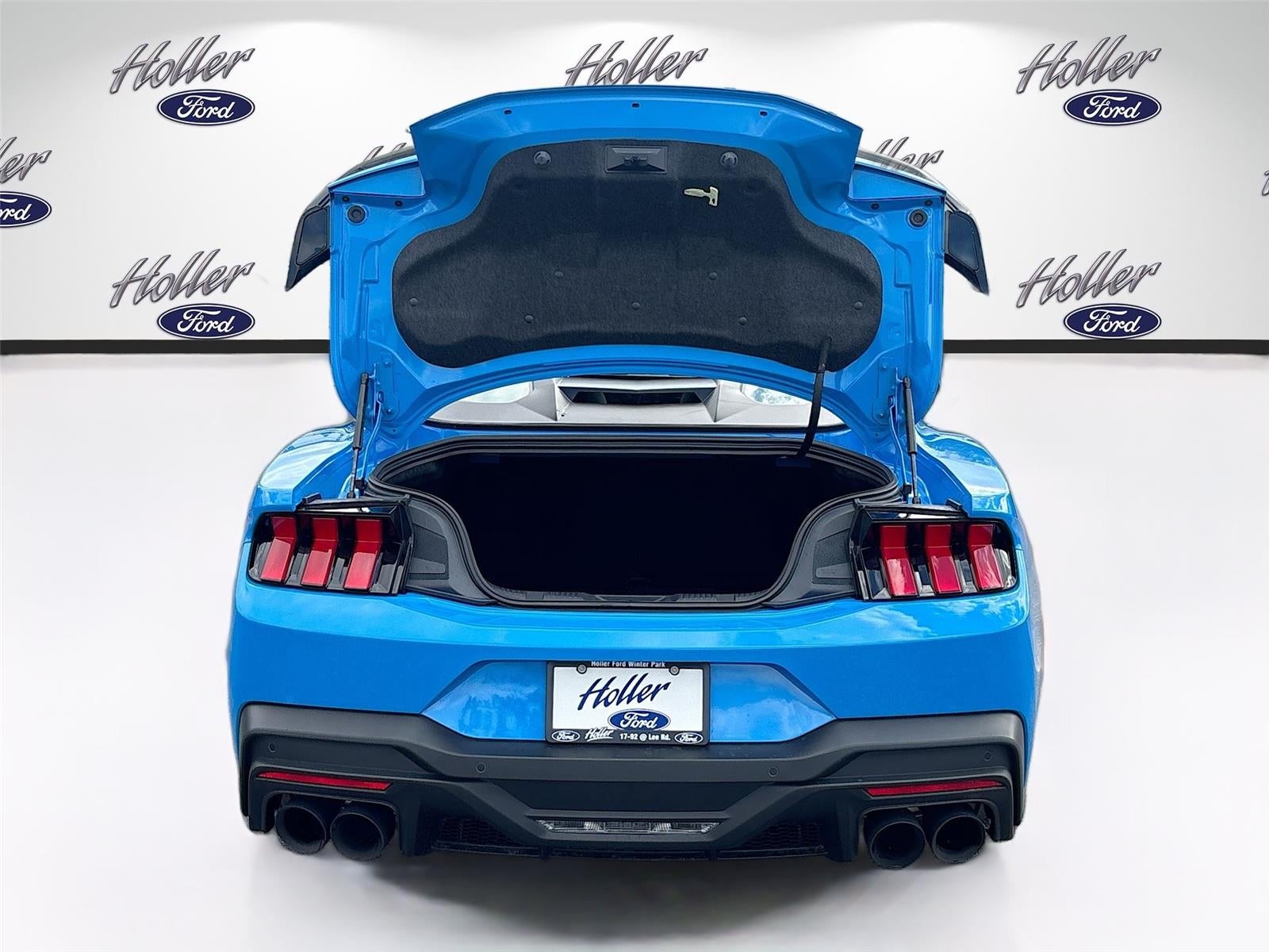 2025 Ford Mustang Dark Horse