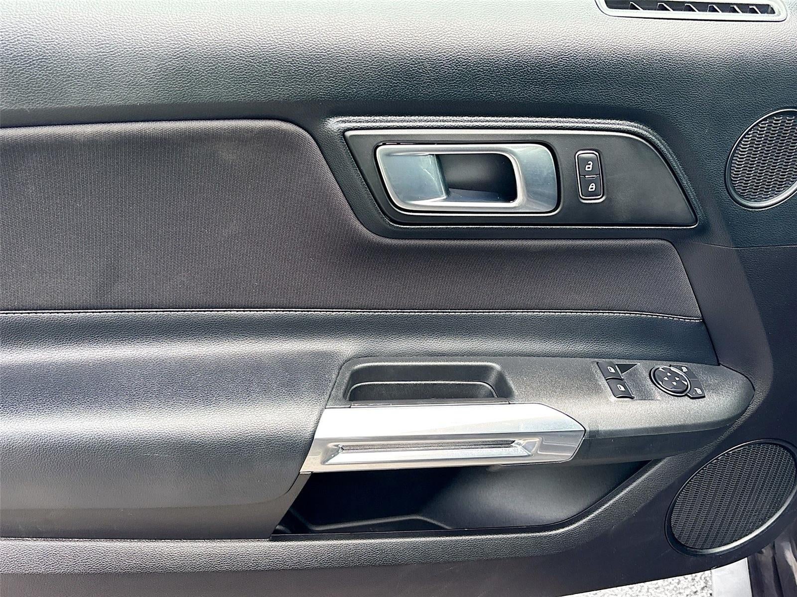 2022 Ford Mustang EcoBoost