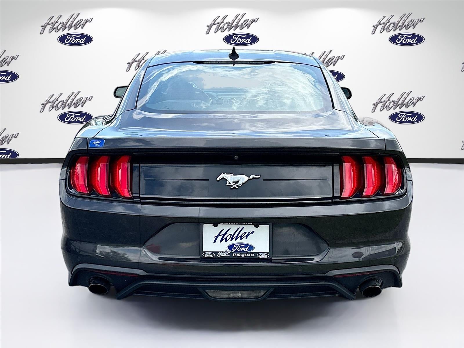 2022 Ford Mustang EcoBoost