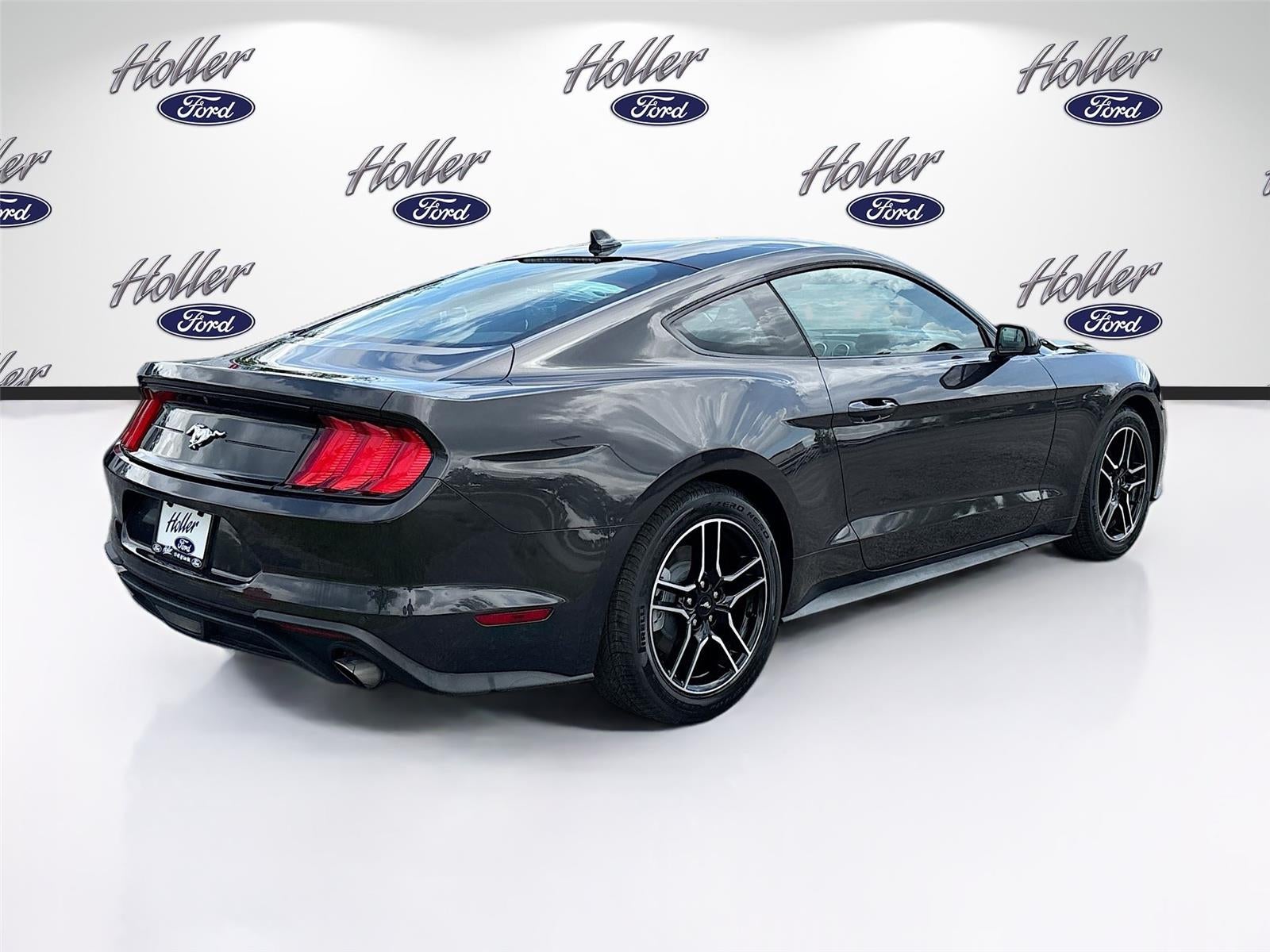 2022 Ford Mustang EcoBoost