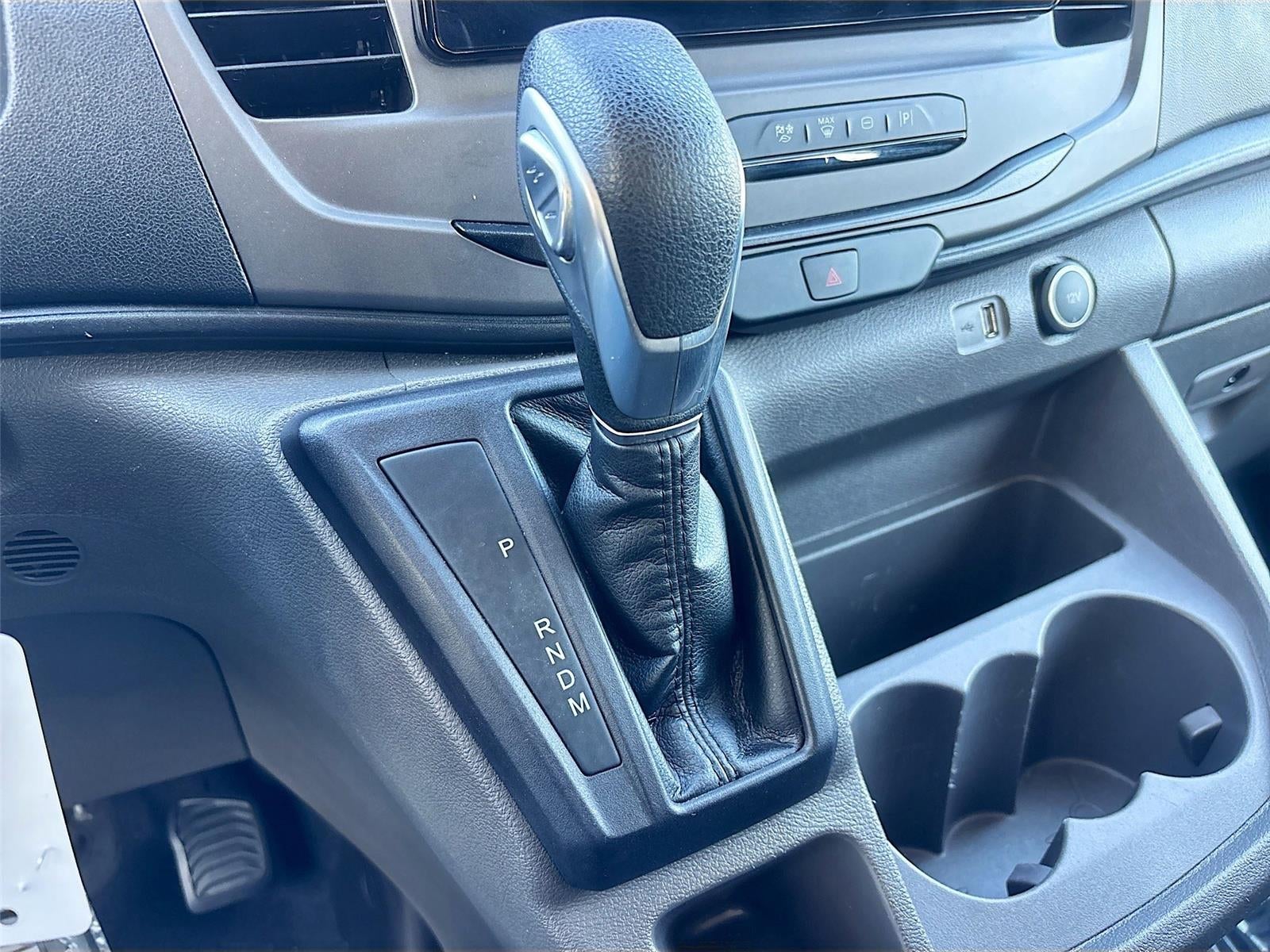 2022 Ford Transit Passenger Wagon XLT