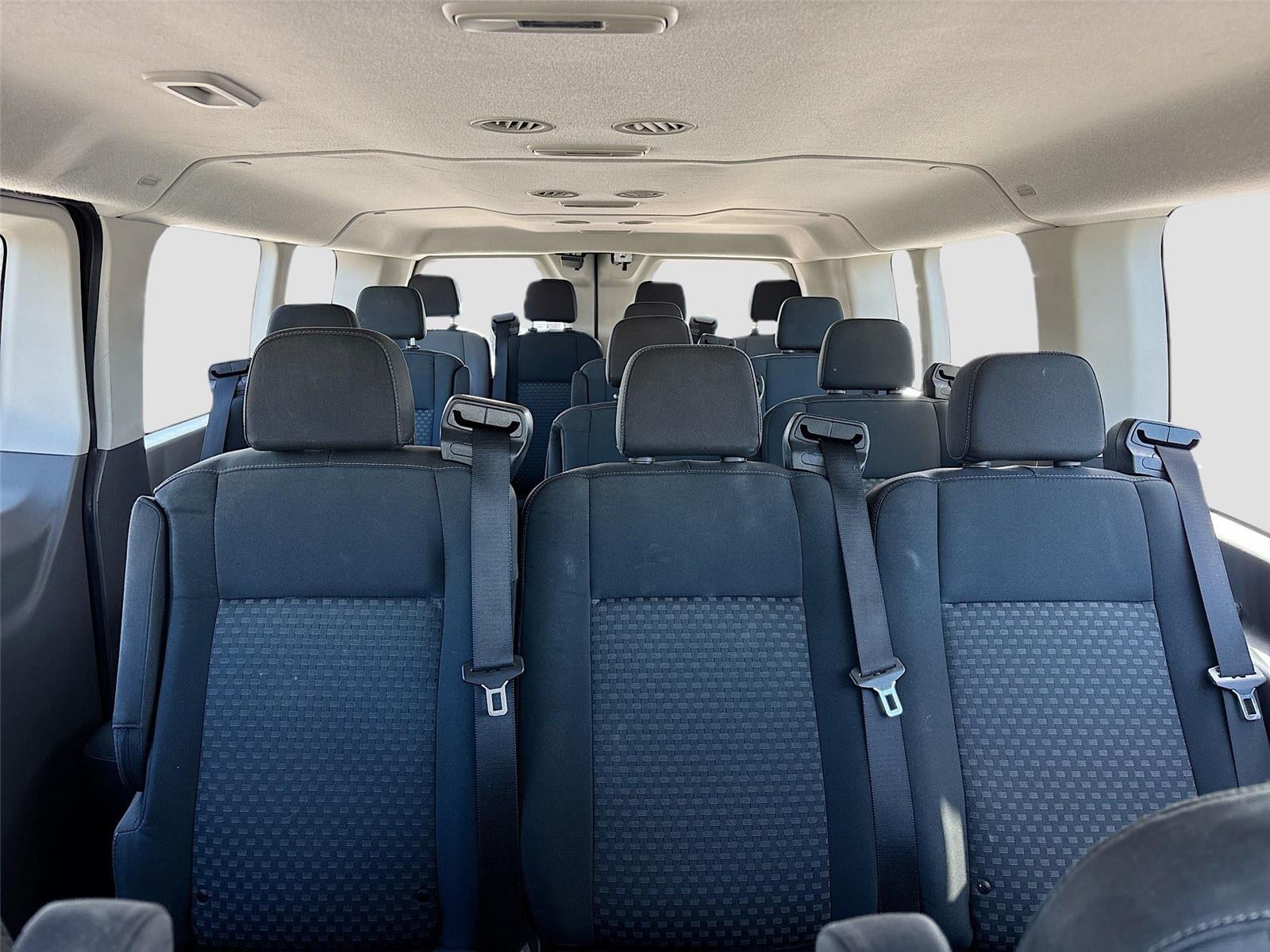 2022 Ford Transit Passenger Wagon XLT