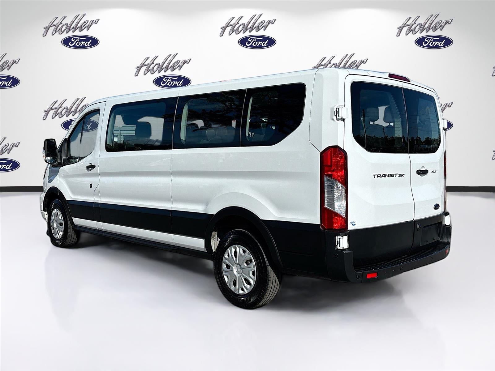2022 Ford Transit Passenger Wagon XLT