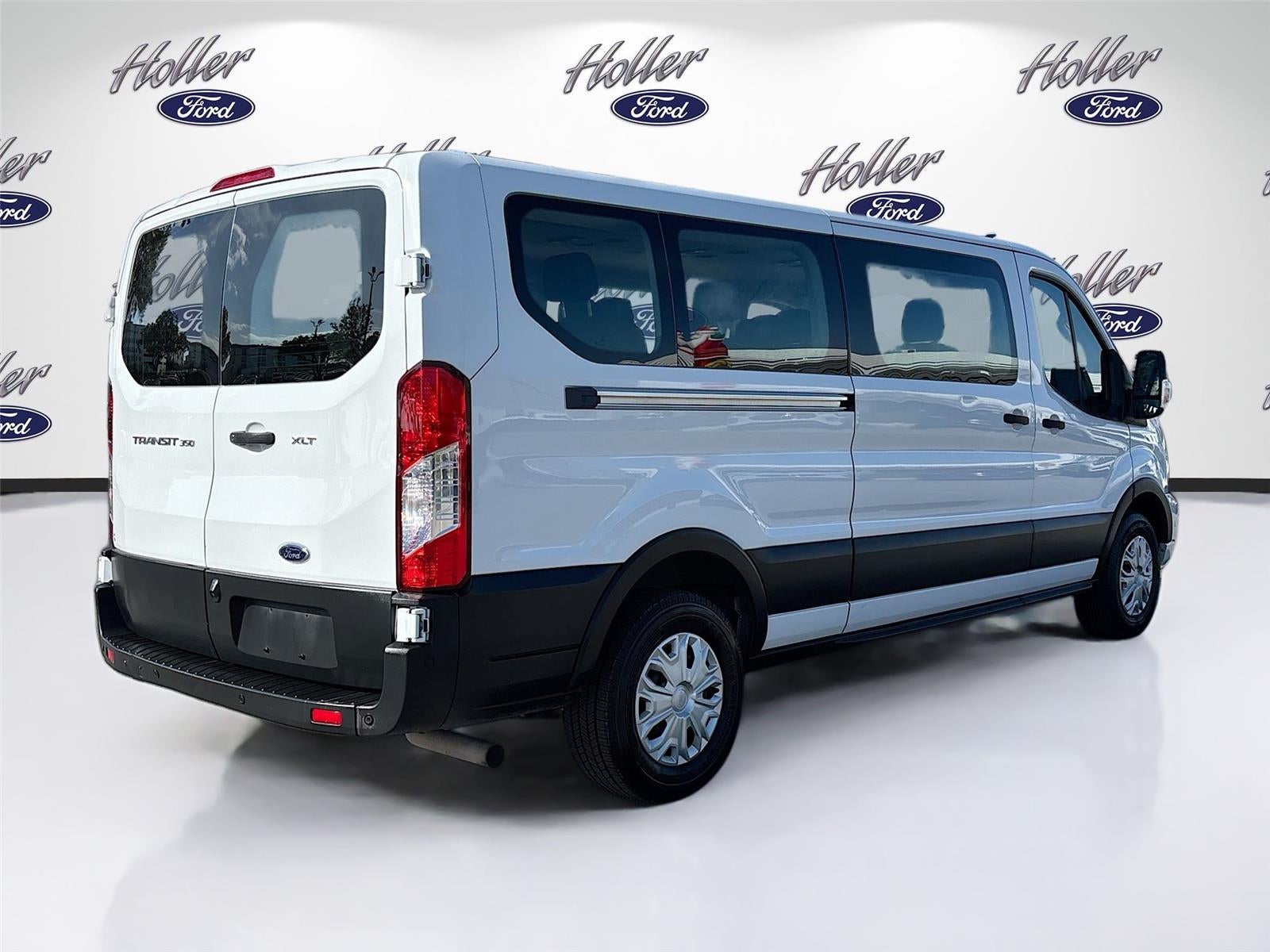 2022 Ford Transit Passenger Wagon XLT