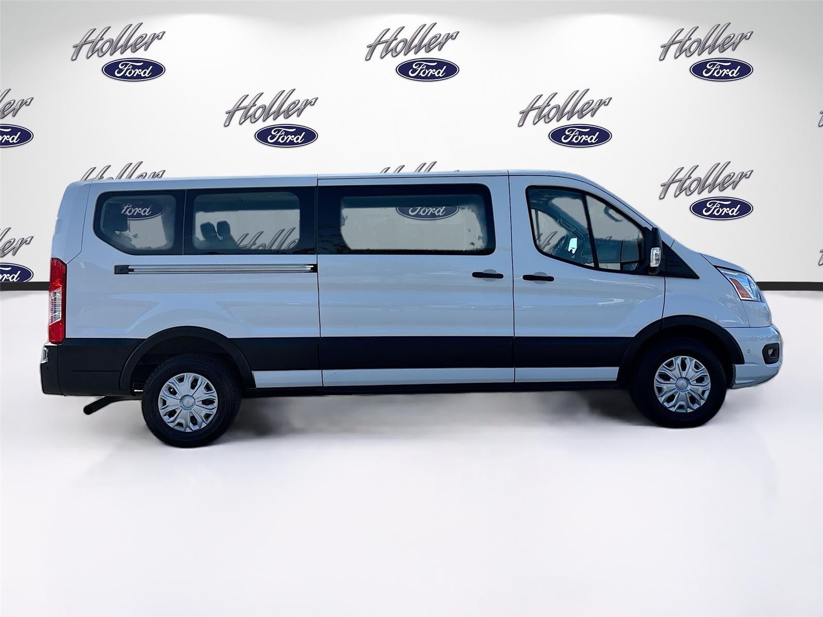 2022 Ford Transit Passenger Wagon XLT