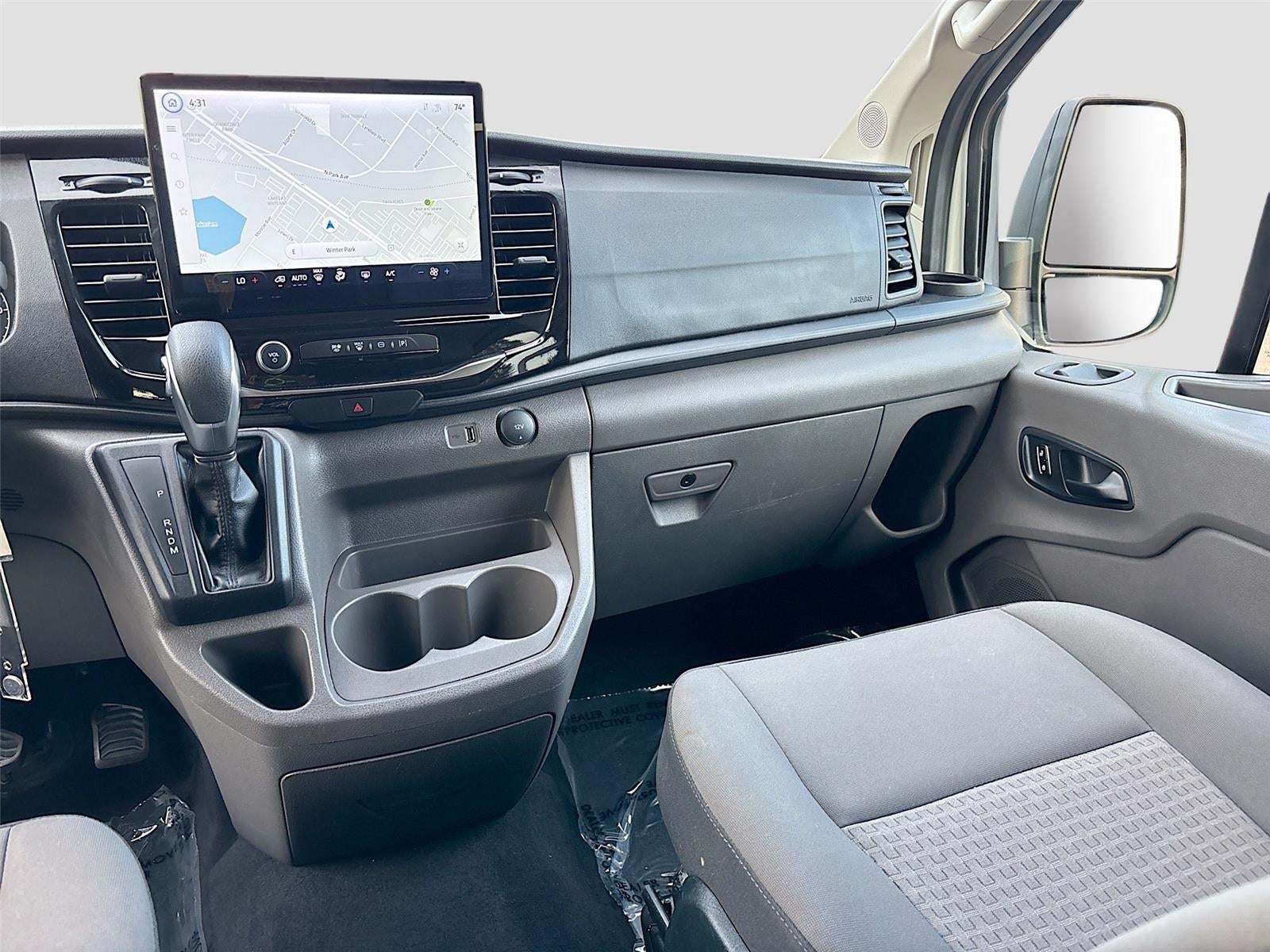 2023 Ford Transit Passenger Wagon XLT