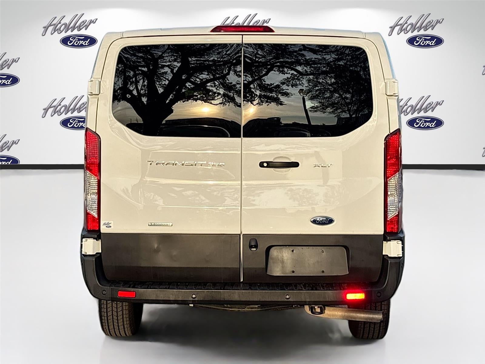 2023 Ford Transit Passenger Wagon XLT