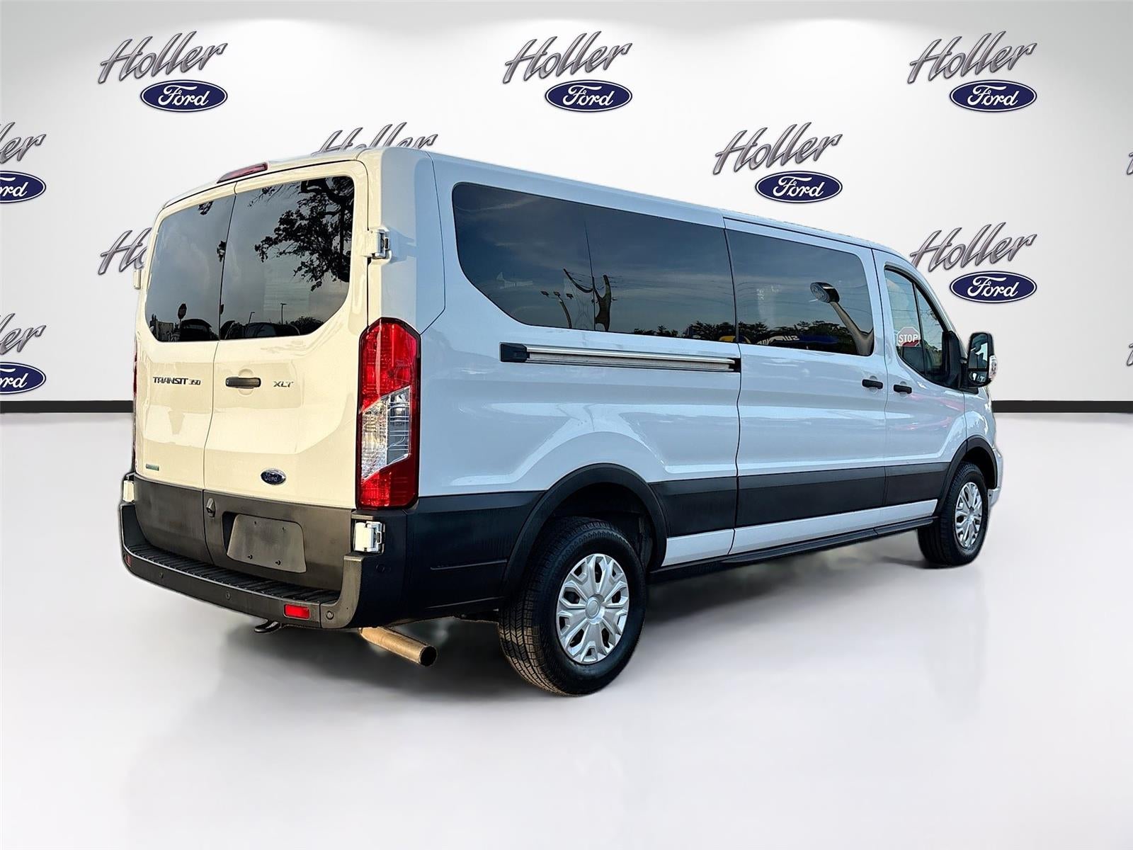 2023 Ford Transit Passenger Wagon XLT