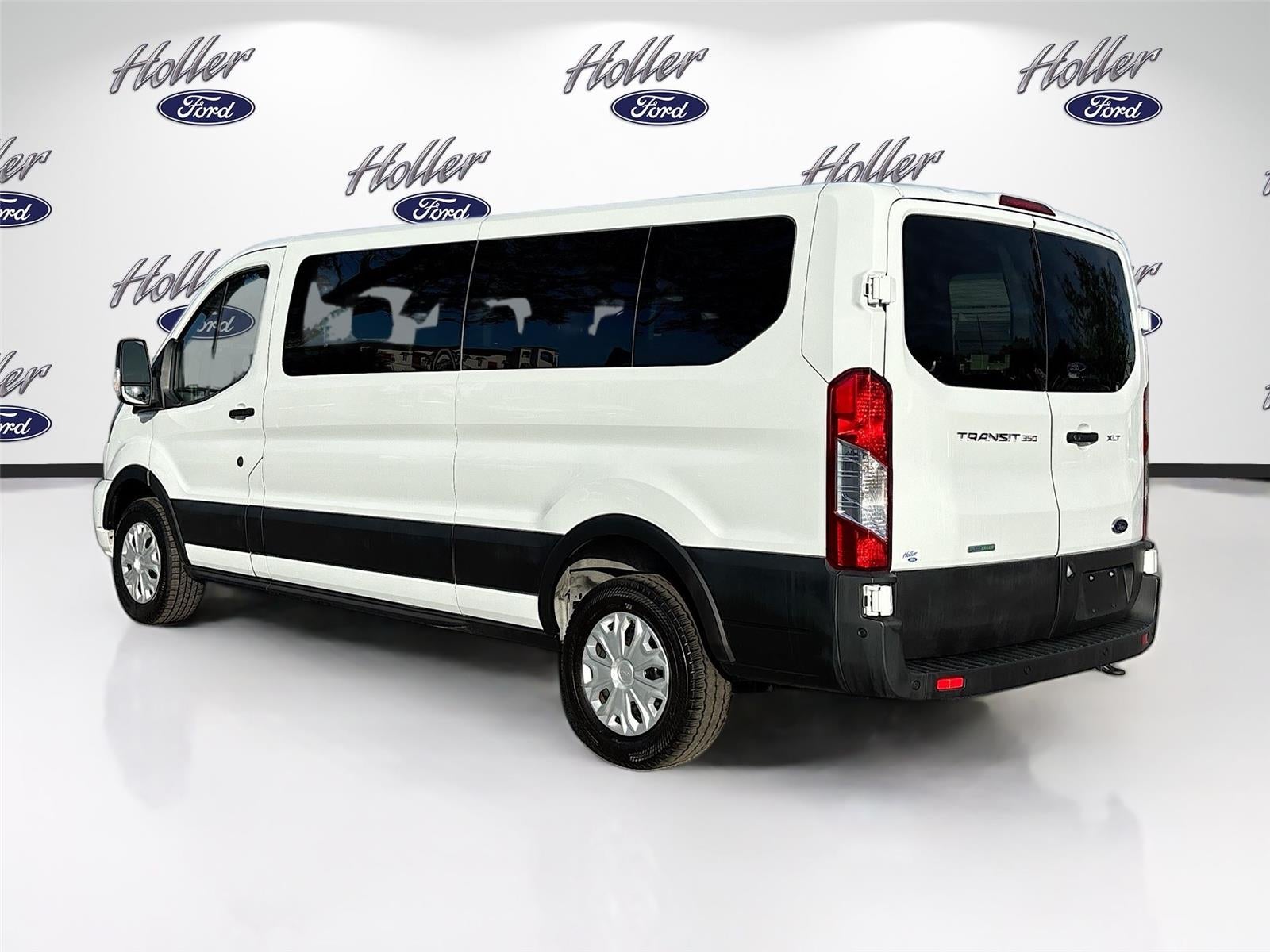 2023 Ford Transit Passenger Wagon XLT