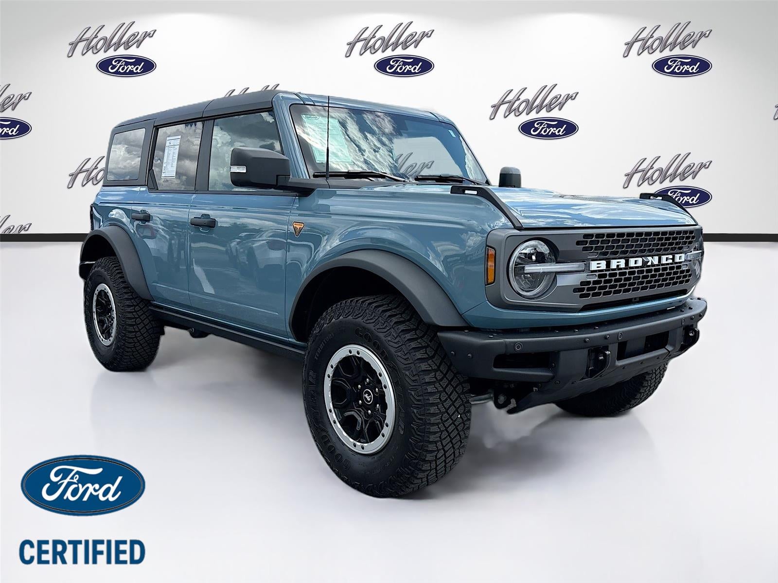 2023 Ford Bronco Badlands 4x4's photo