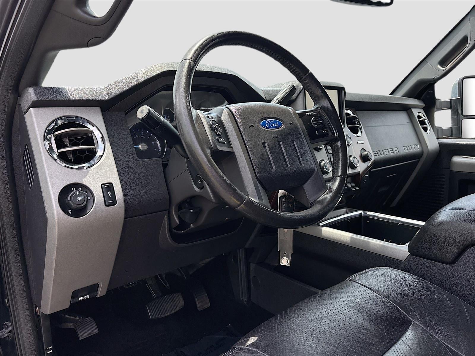 2013 Ford Super Duty F-250 SRW Lariat