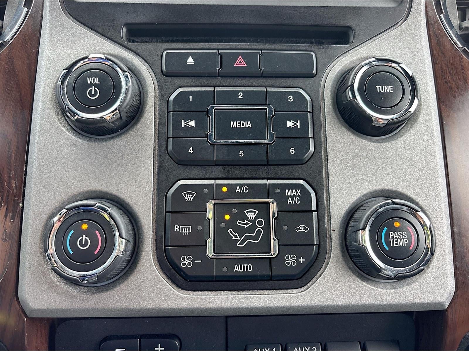 2013 Ford Super Duty F-250 SRW Lariat