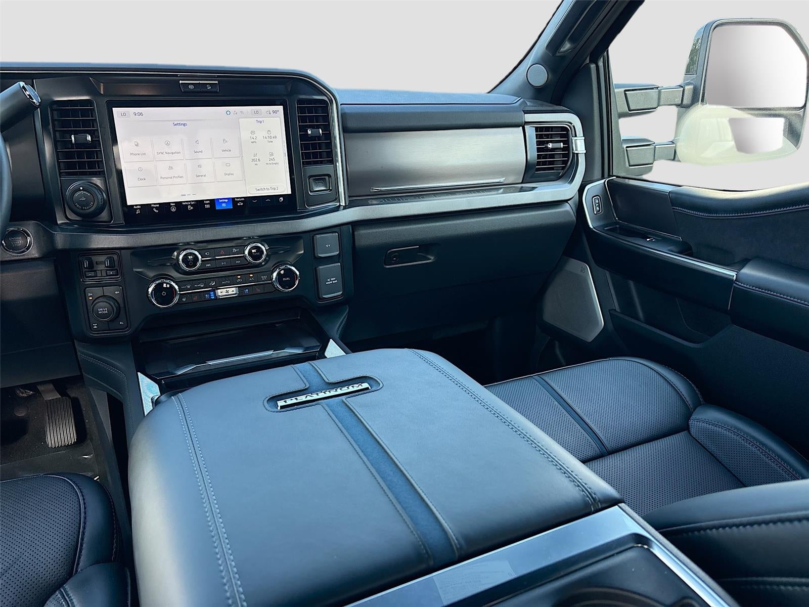 2026 Ford Super Duty F-350 SRW Platinum