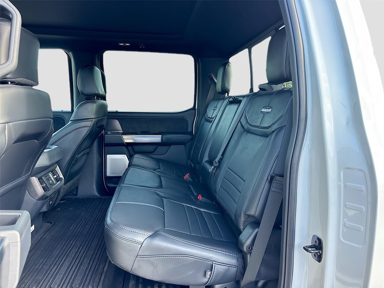 2026 Ford Super Duty F-350 SRW Platinum