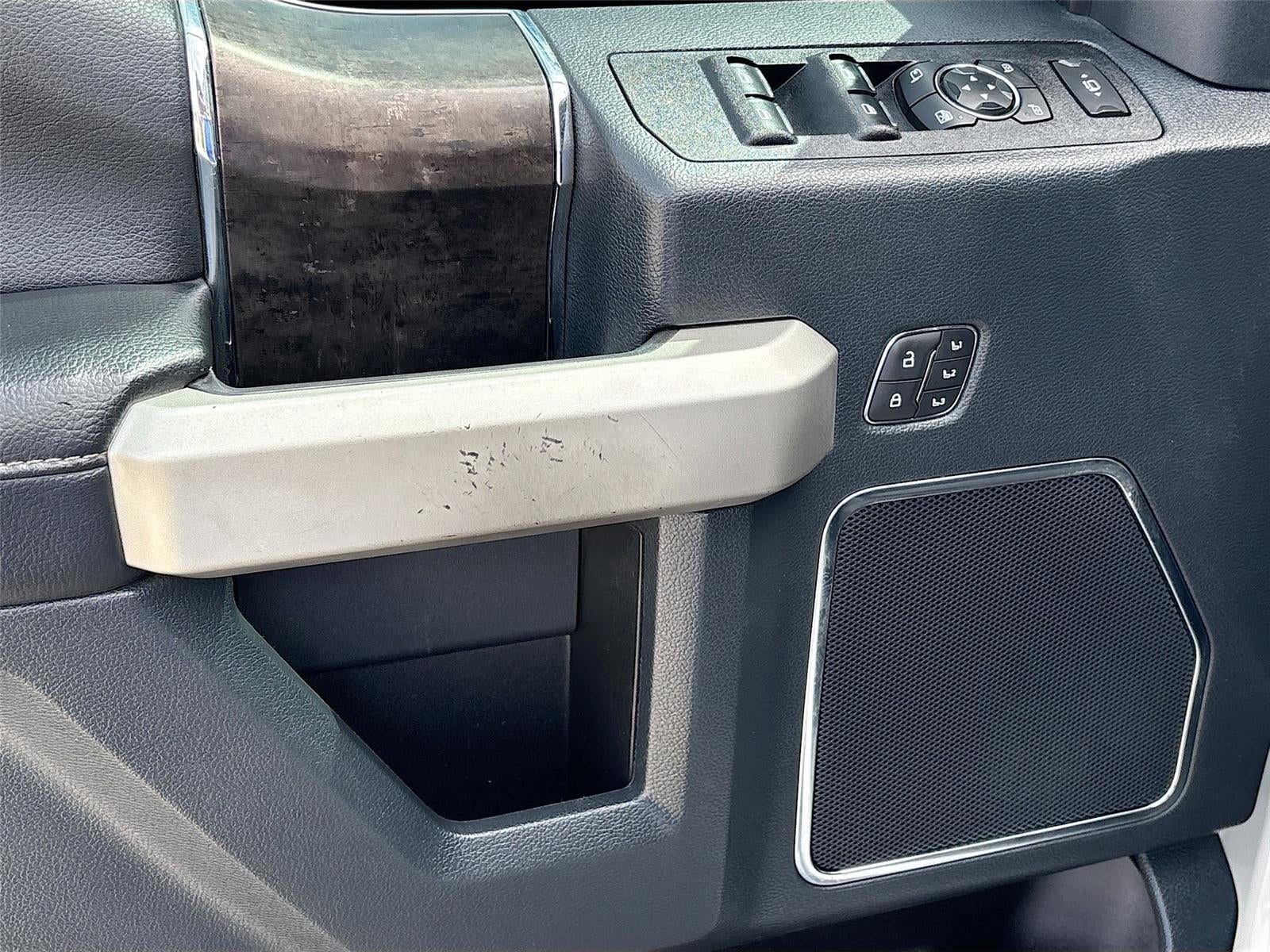2022 Ford Super Duty F-350 DRW LARIAT