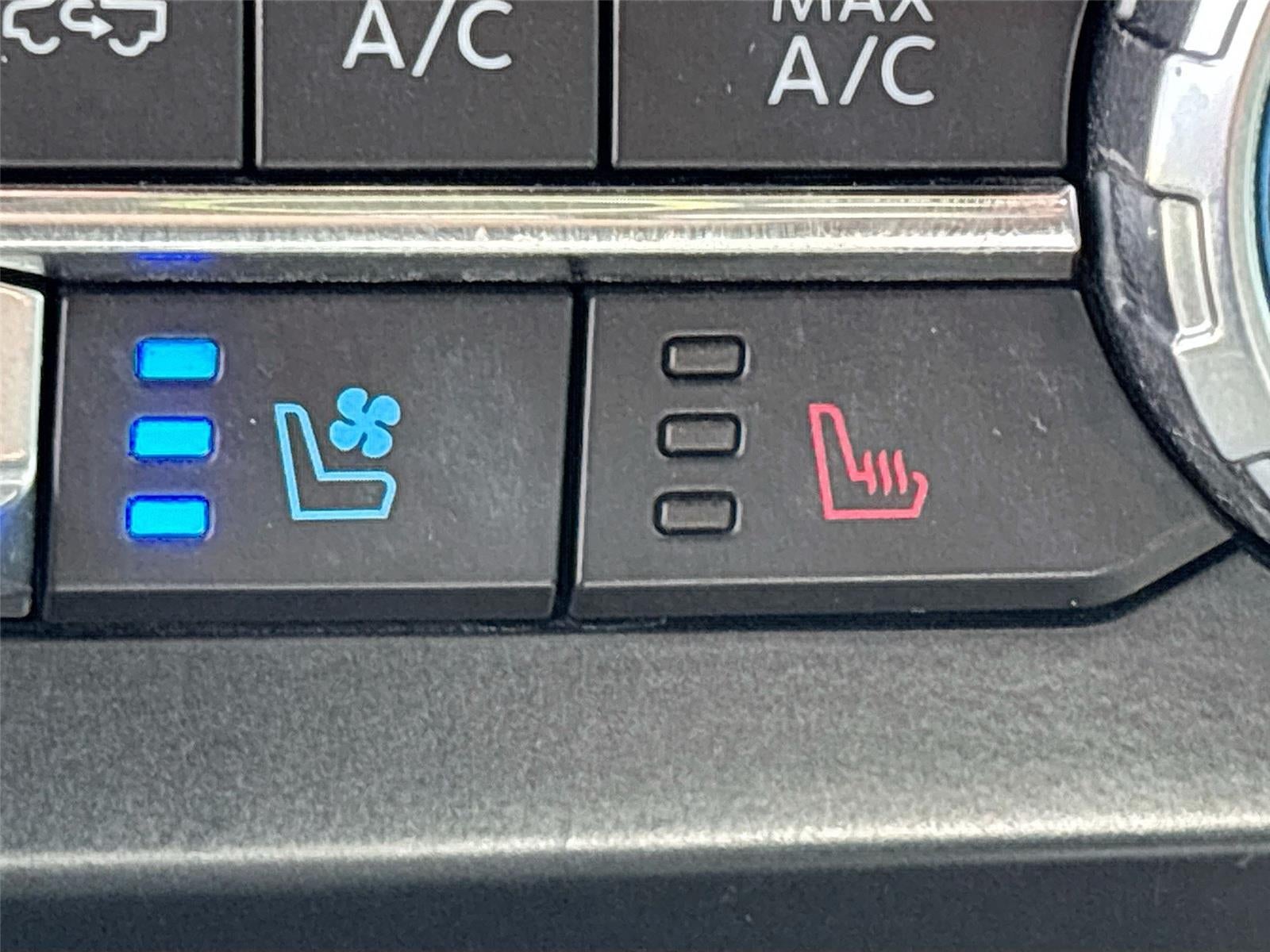2022 Ford Super Duty F-350 DRW LARIAT