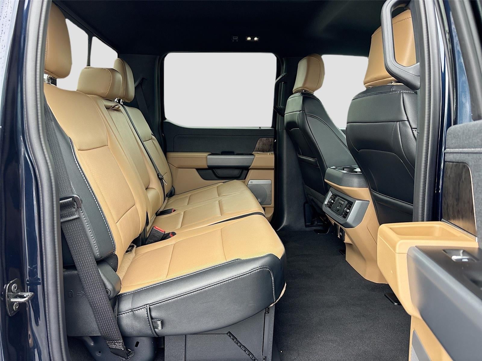 2024 Ford Super Duty F-450 DRW LARIAT