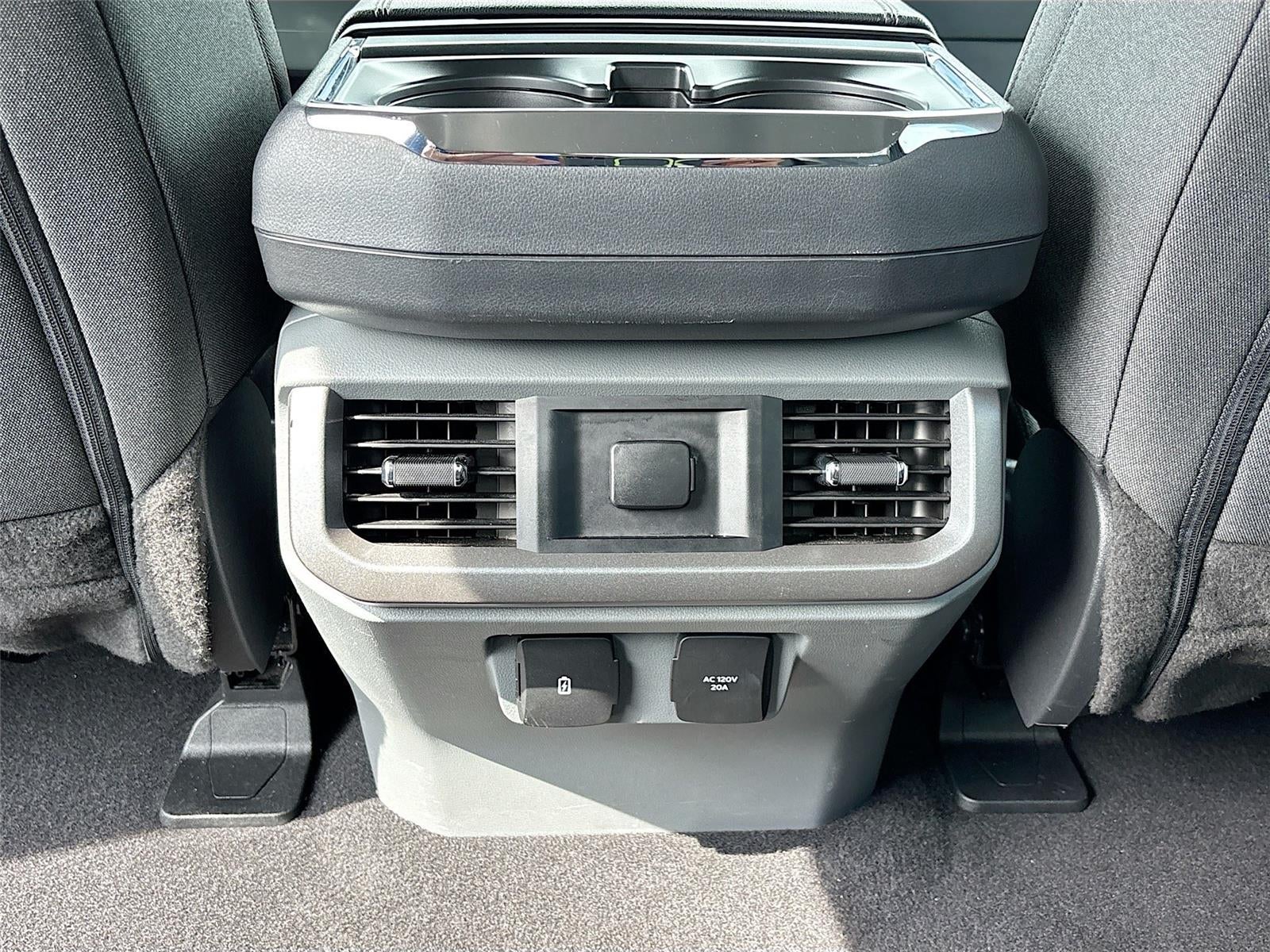 2023 Ford F-150 Lightning XLT