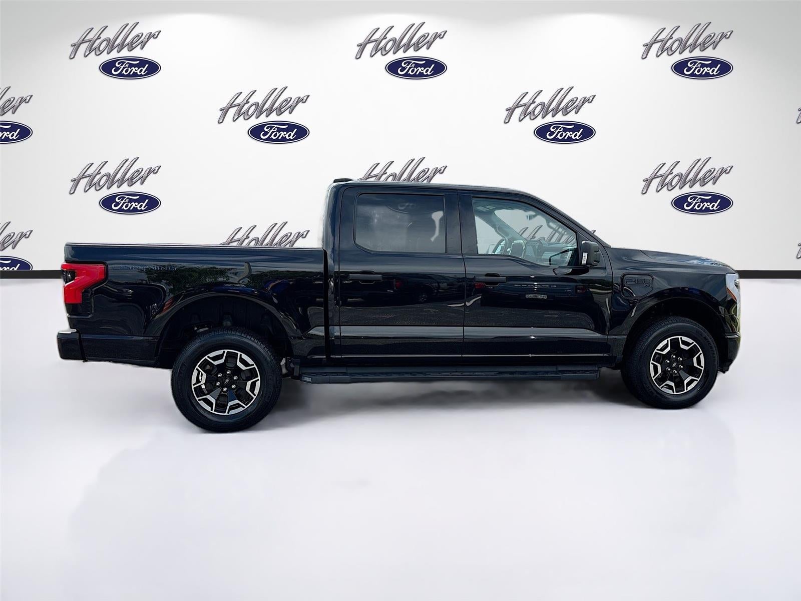2023 Ford F-150 Lightning XLT