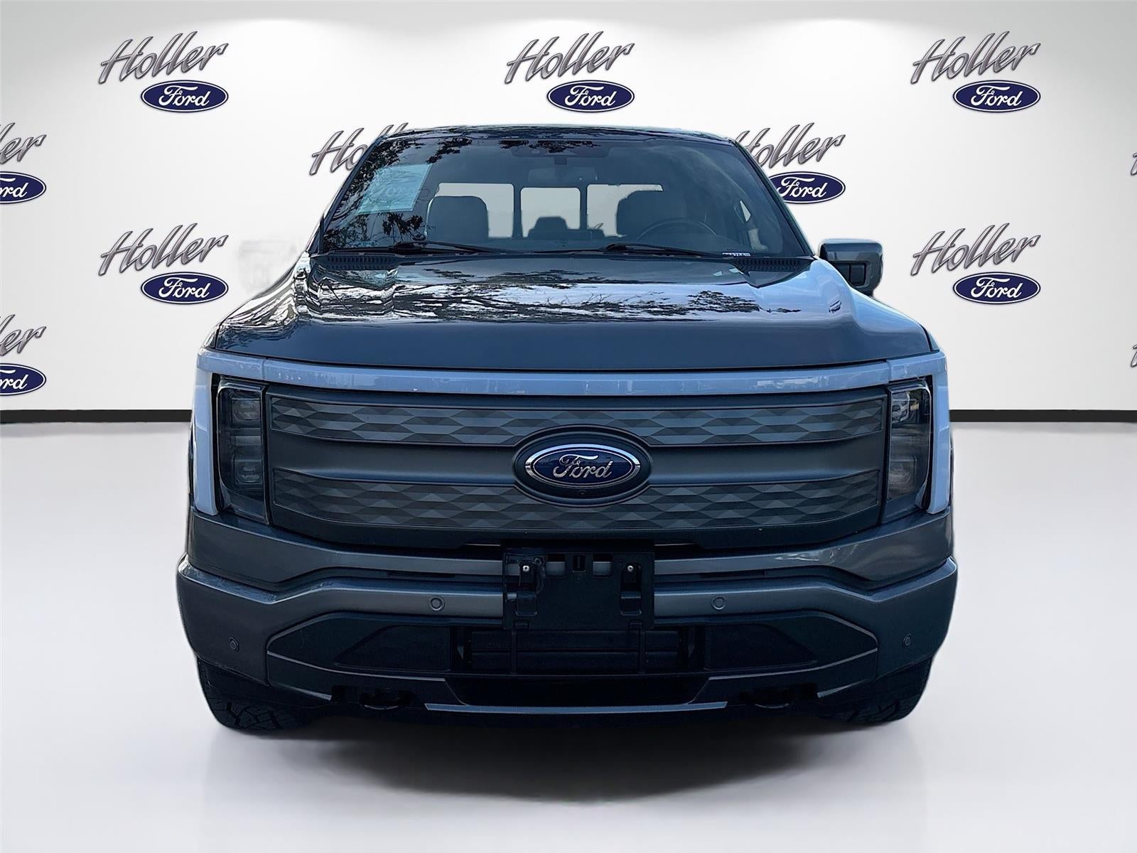 2022 Ford F-150 Lightning LARIAT