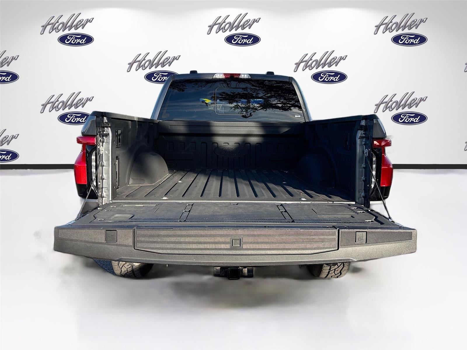 2022 Ford F-150 Lightning LARIAT