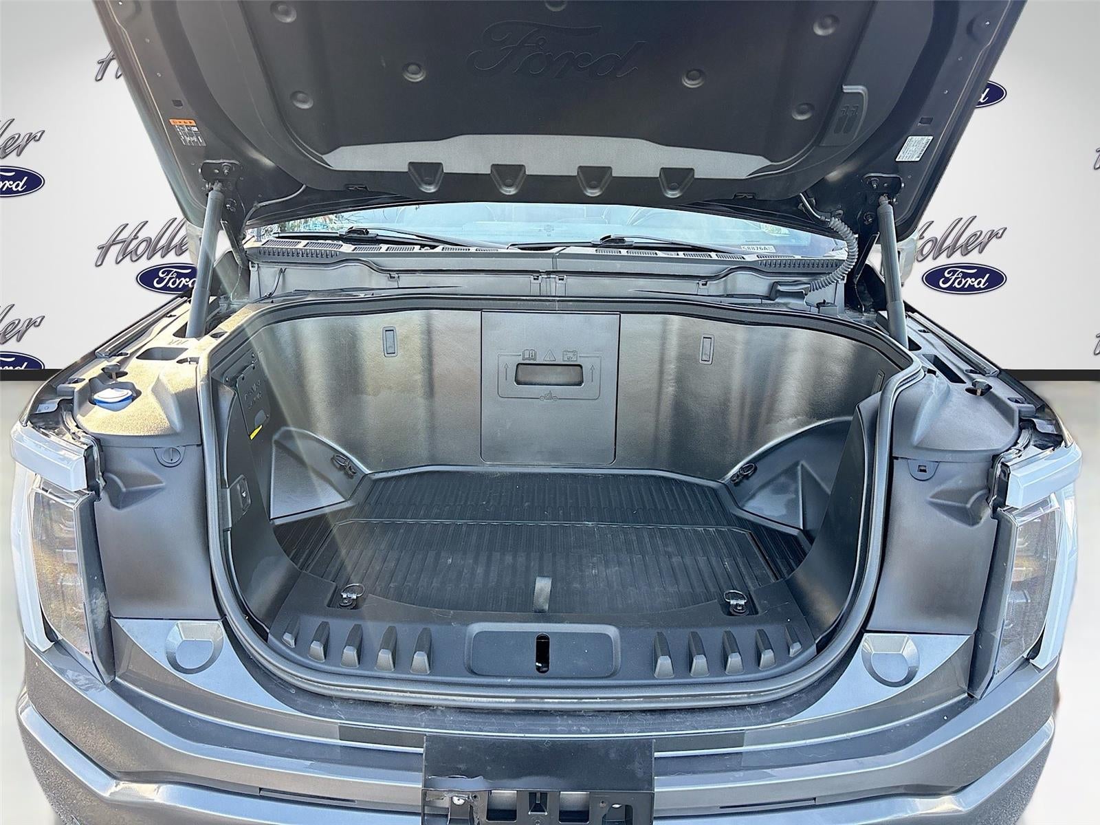 2022 Ford F-150 Lightning LARIAT