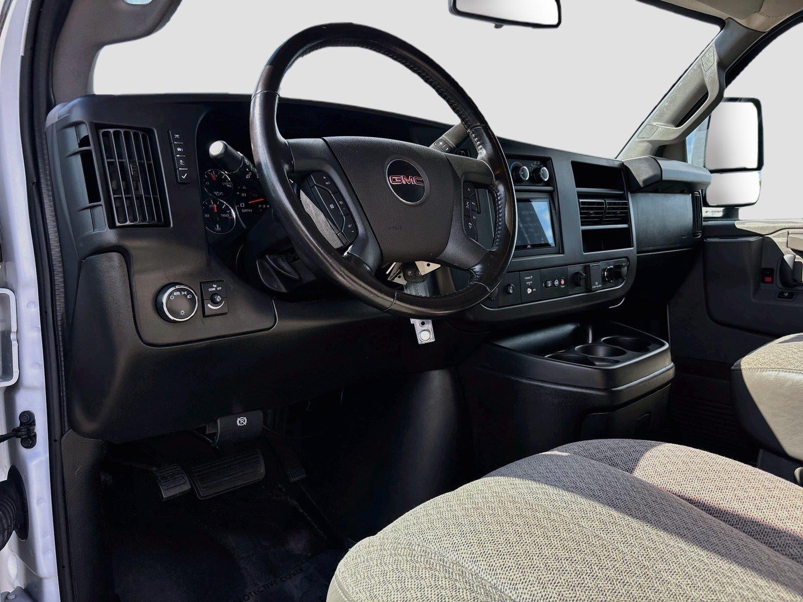 2023 GMC Savana Commercial Cutaway 3500 139" VAN