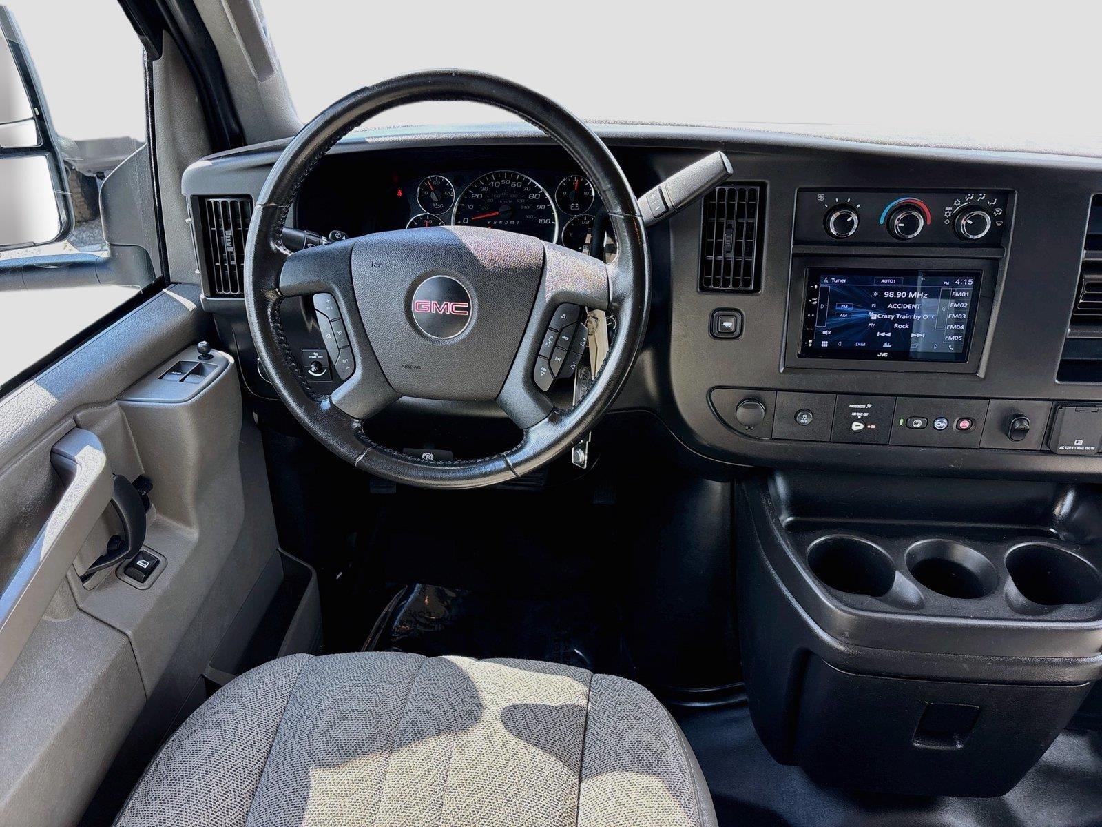 2023 GMC Savana Commercial Cutaway 3500 139" VAN