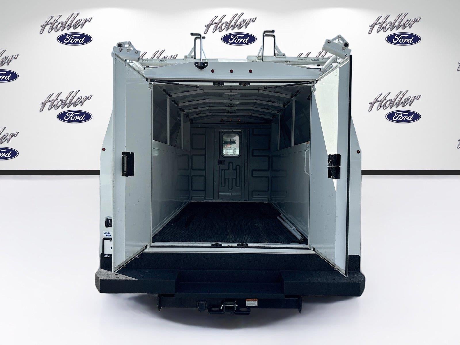 2023 GMC Savana Commercial Cutaway 3500 139" VAN