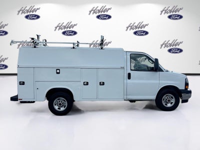 2023 GMC Savana Commercial Cutaway 3500 139" VAN