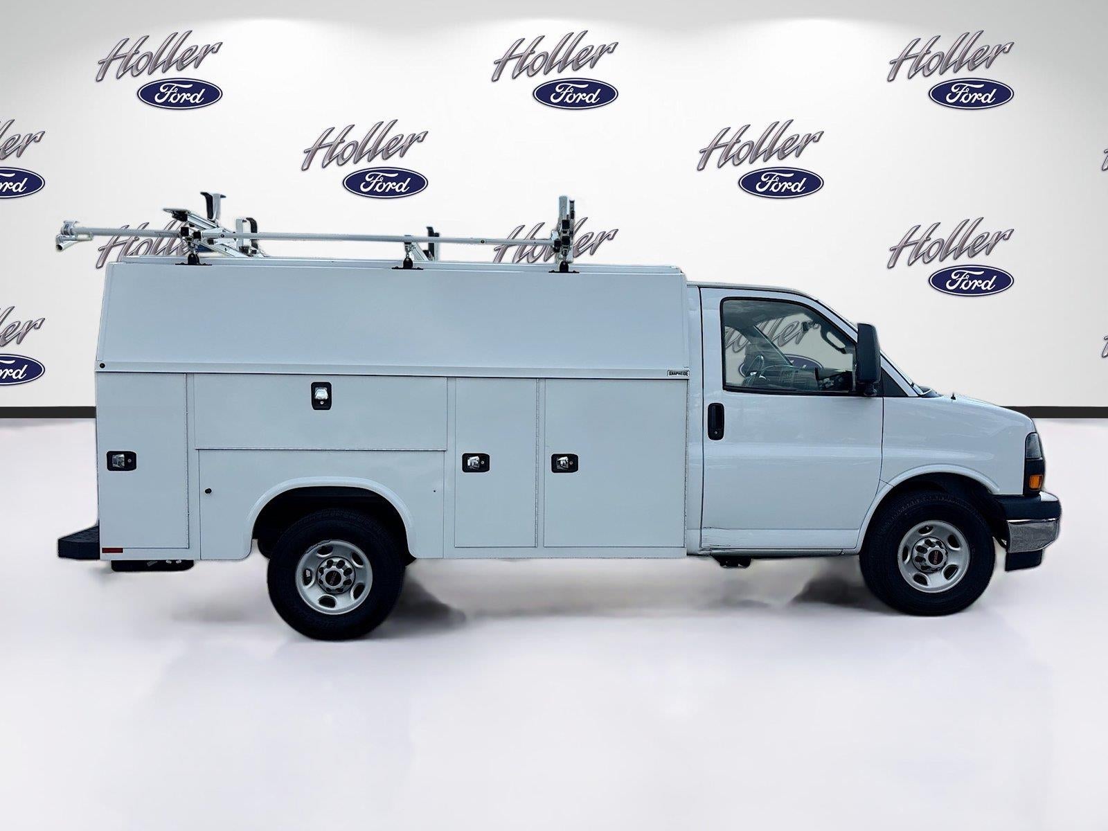 2023 GMC Savana Commercial Cutaway 3500 139" VAN