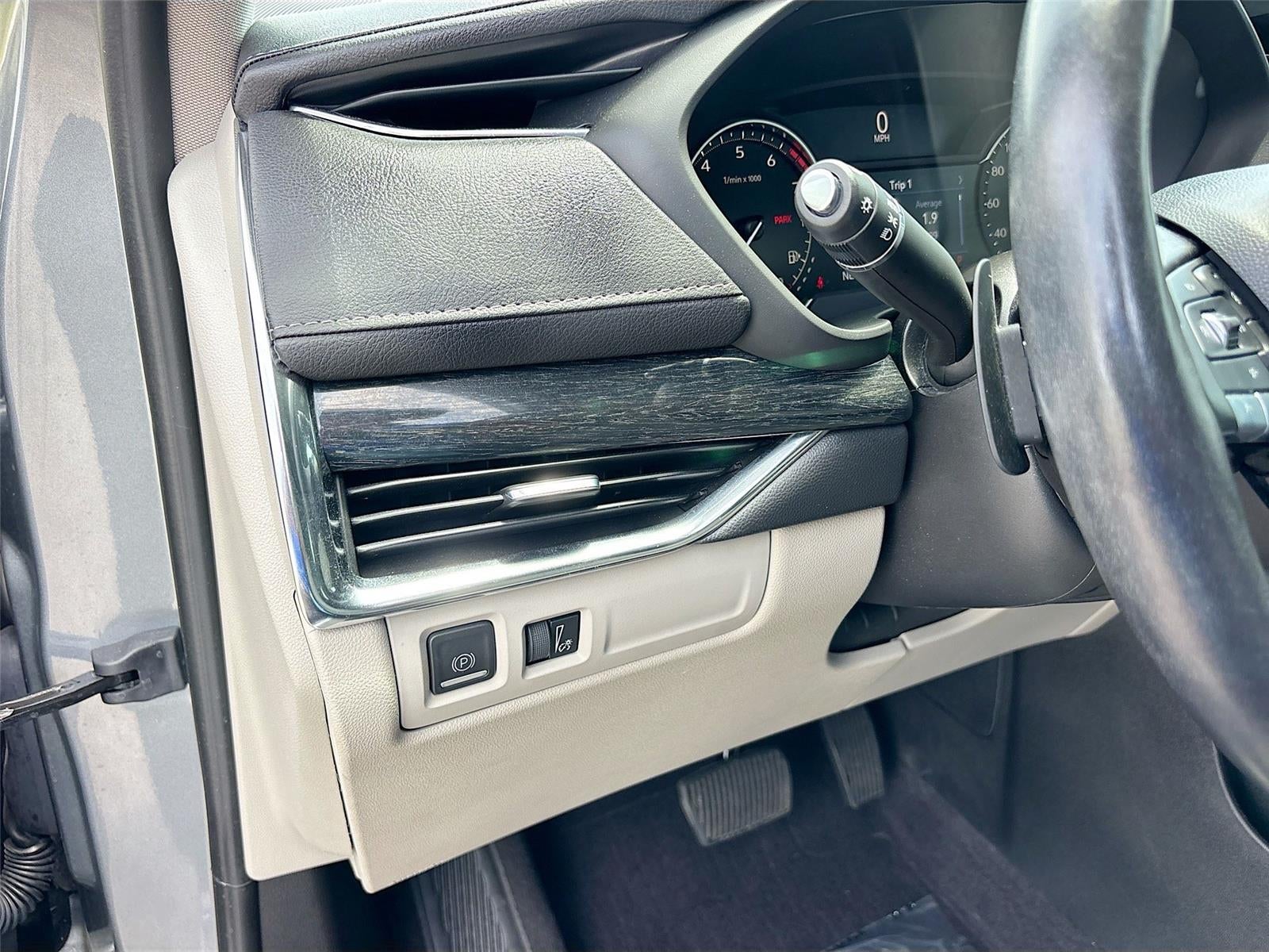 2023 Cadillac XT4 FWD Premium Luxury