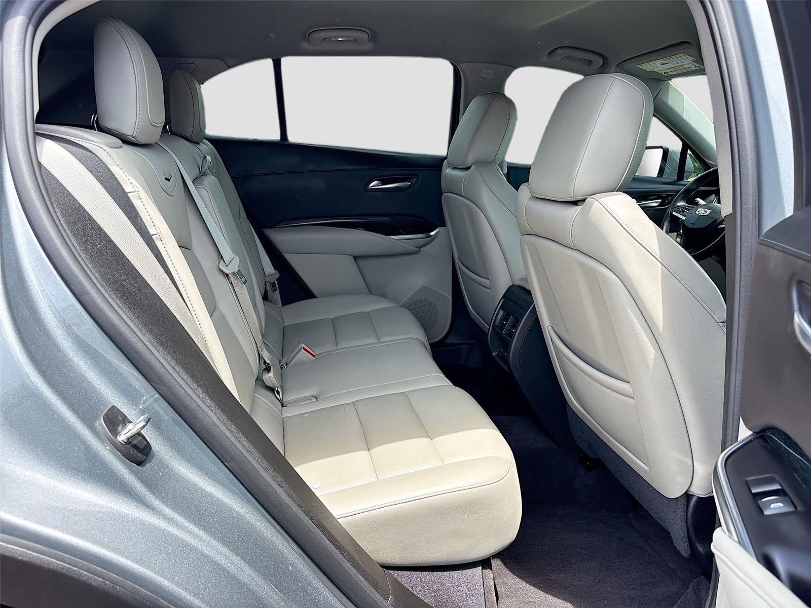 2023 Cadillac XT4 FWD Premium Luxury
