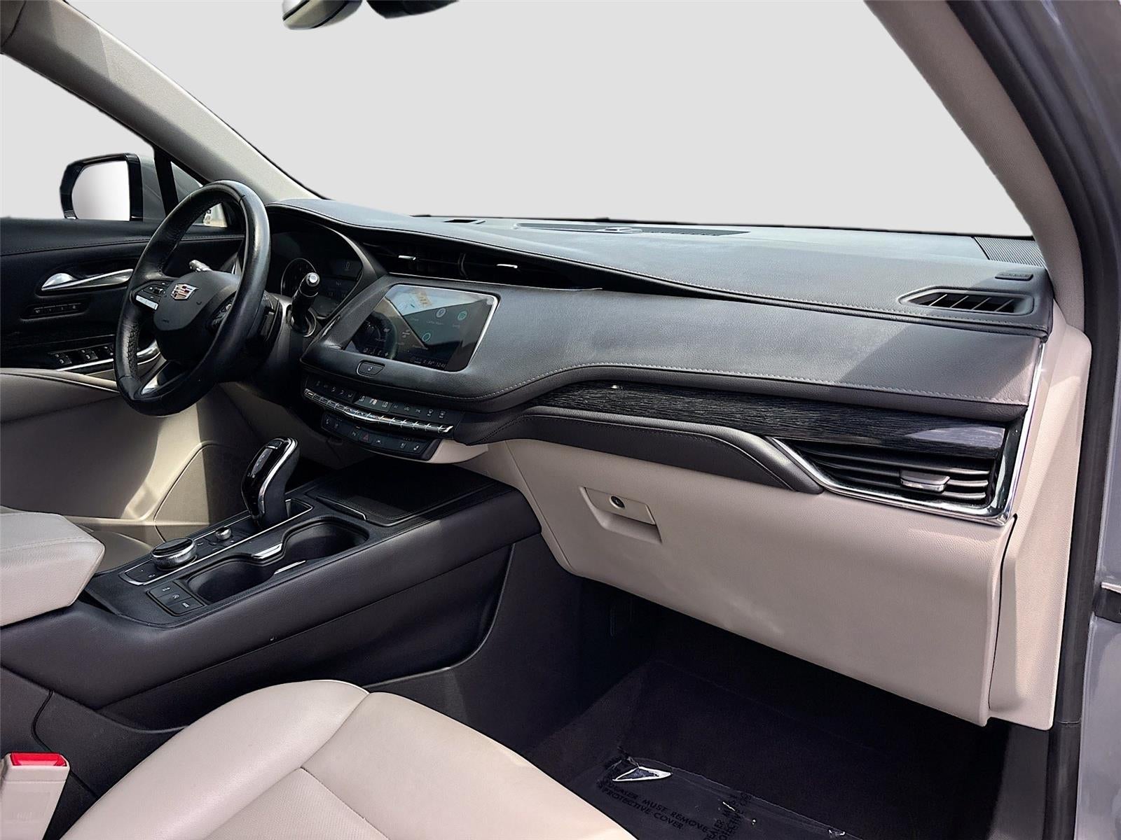 2023 Cadillac XT4 FWD Premium Luxury