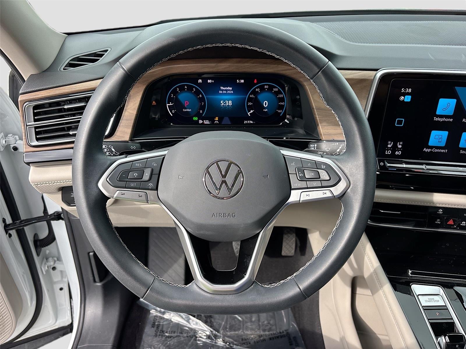 2024 Volkswagen Atlas 2.0T SE w/Technology
