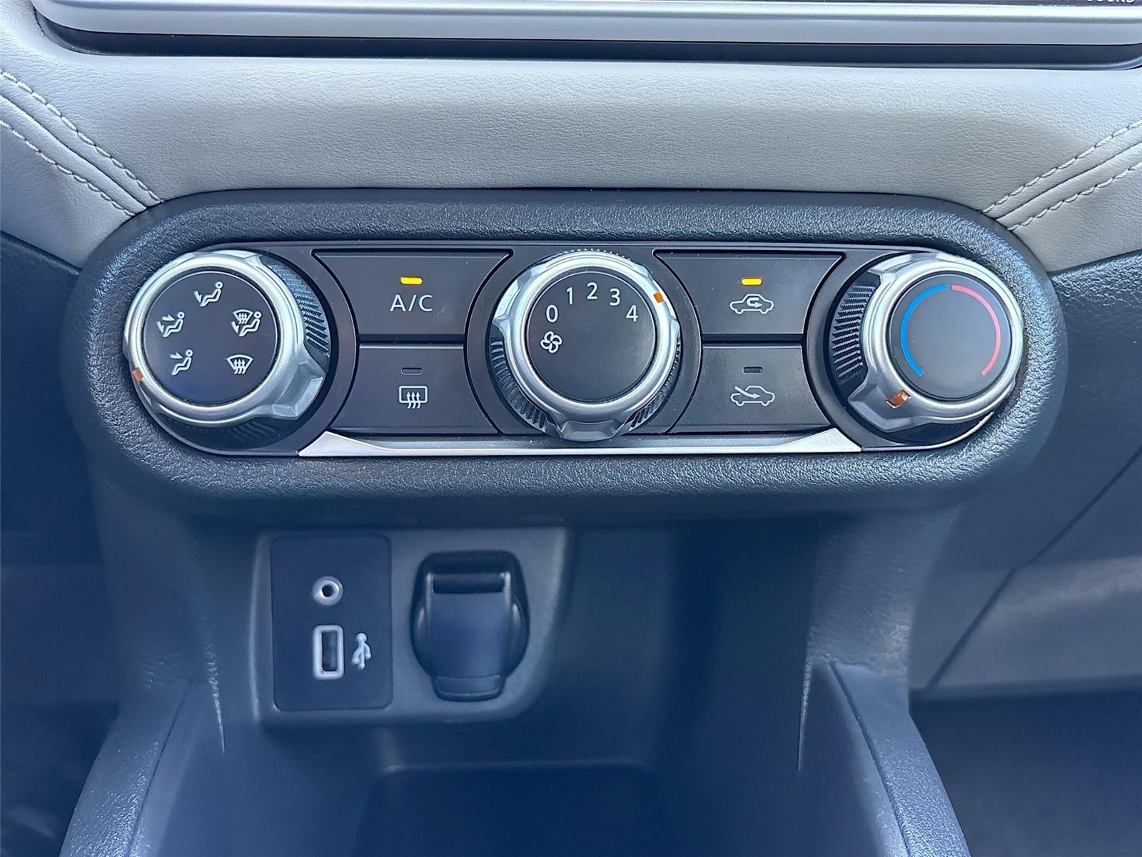 2020 Nissan Versa SV