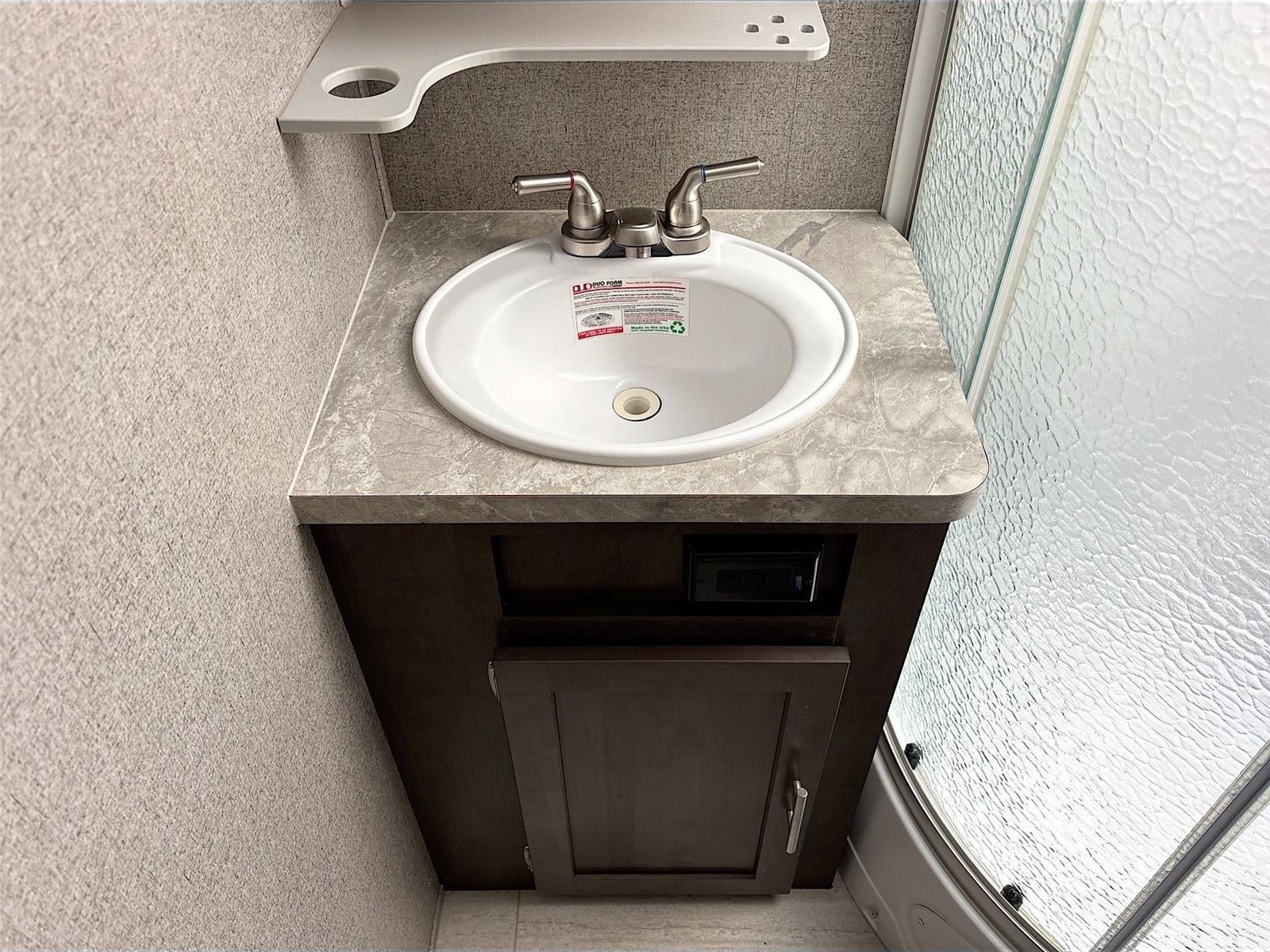 2020 ROCKWOOD TV Base