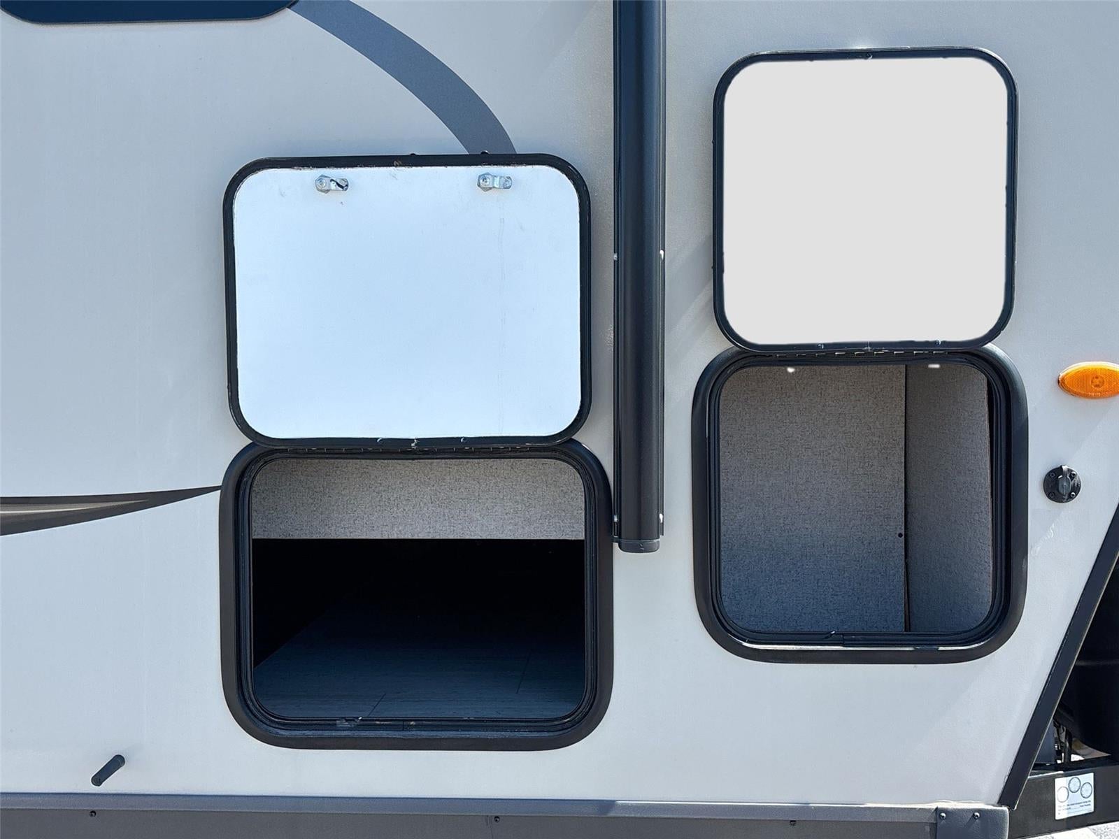 2020 ROCKWOOD TV Base