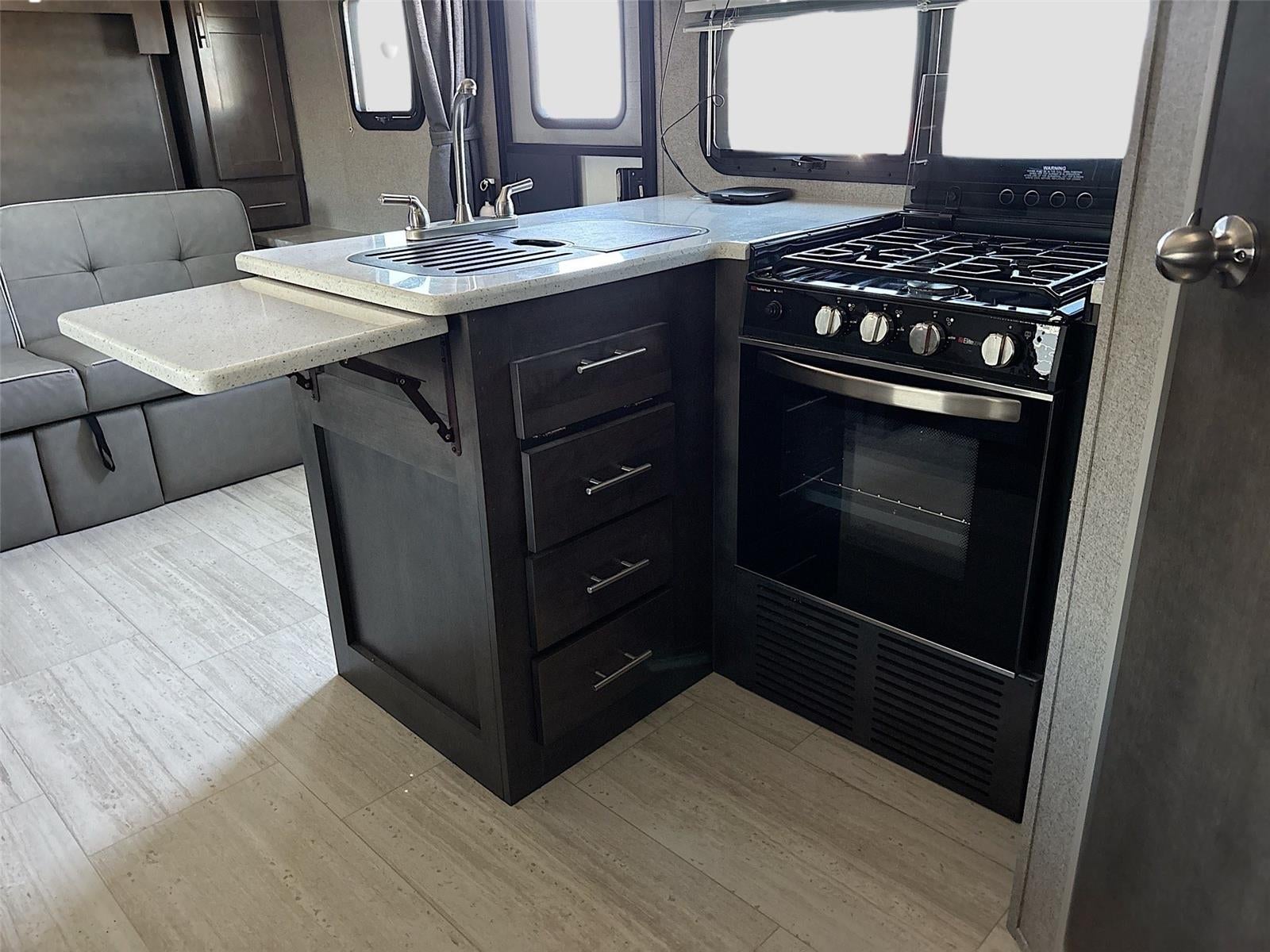 2020 ROCKWOOD TV Base