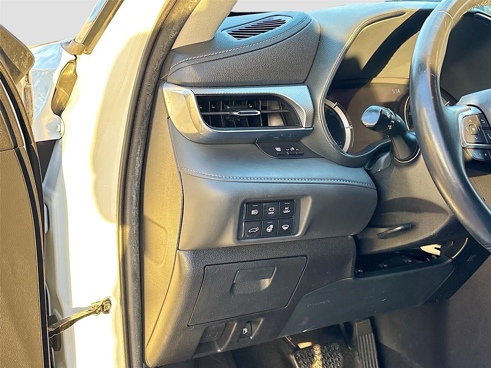 2021 Toyota Highlander Hybrid Platinum