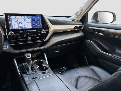 2021 Toyota Highlander Hybrid Platinum
