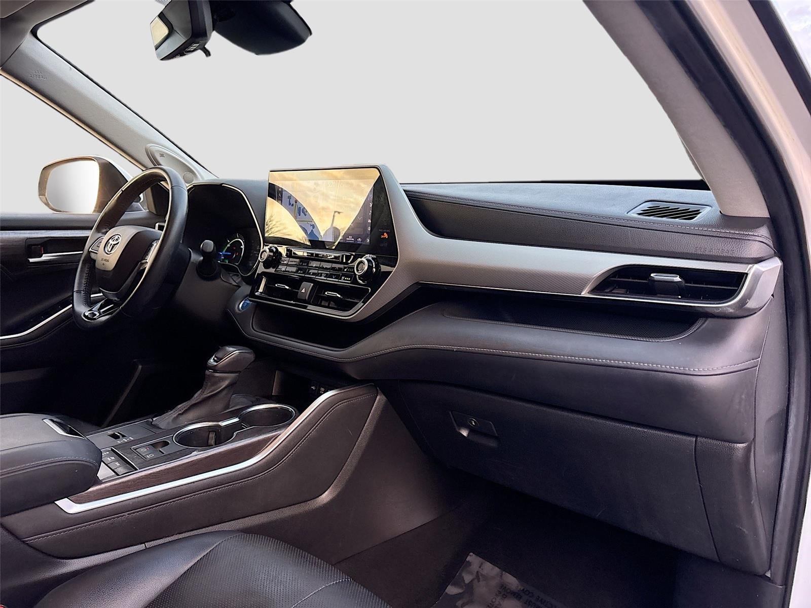 2021 Toyota Highlander Hybrid Platinum