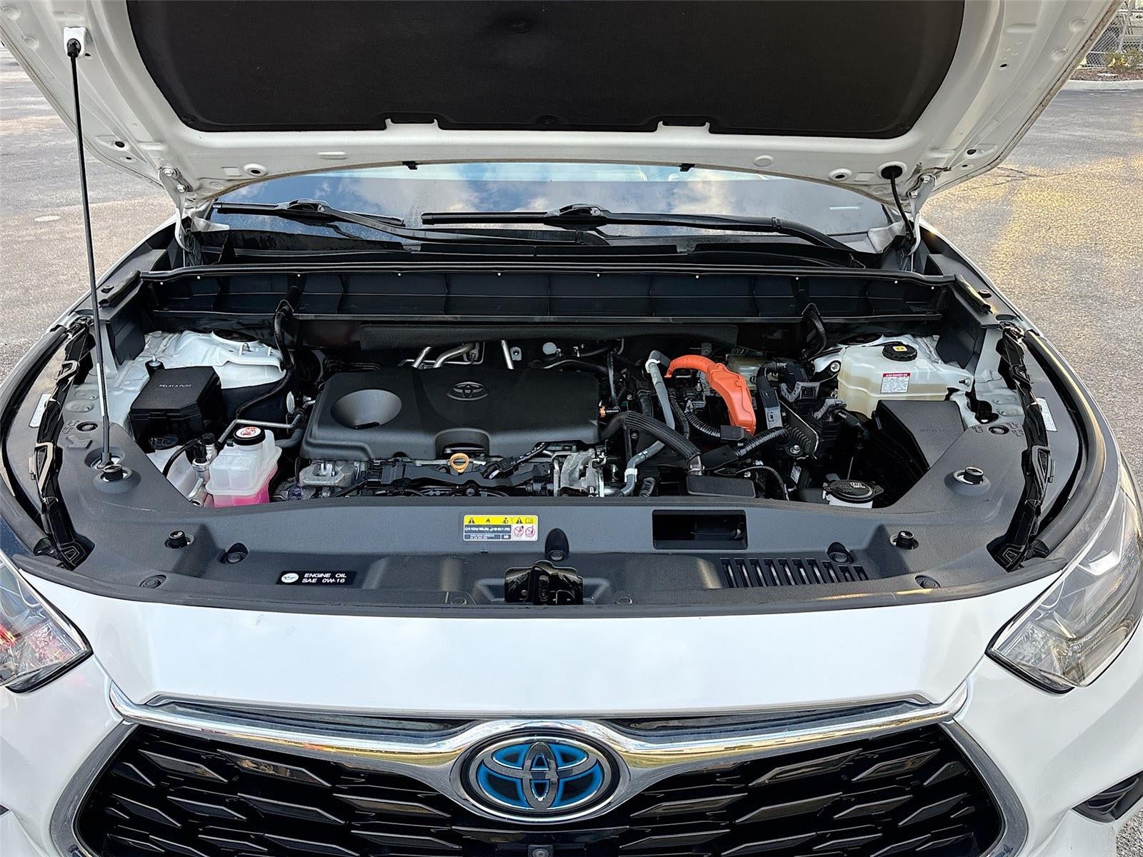 2021 Toyota Highlander Hybrid Platinum