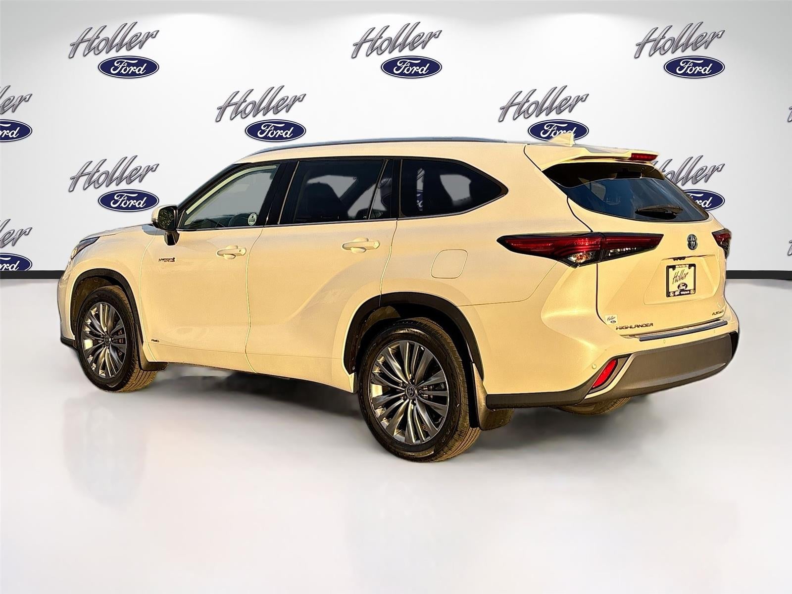 2021 Toyota Highlander Hybrid Platinum