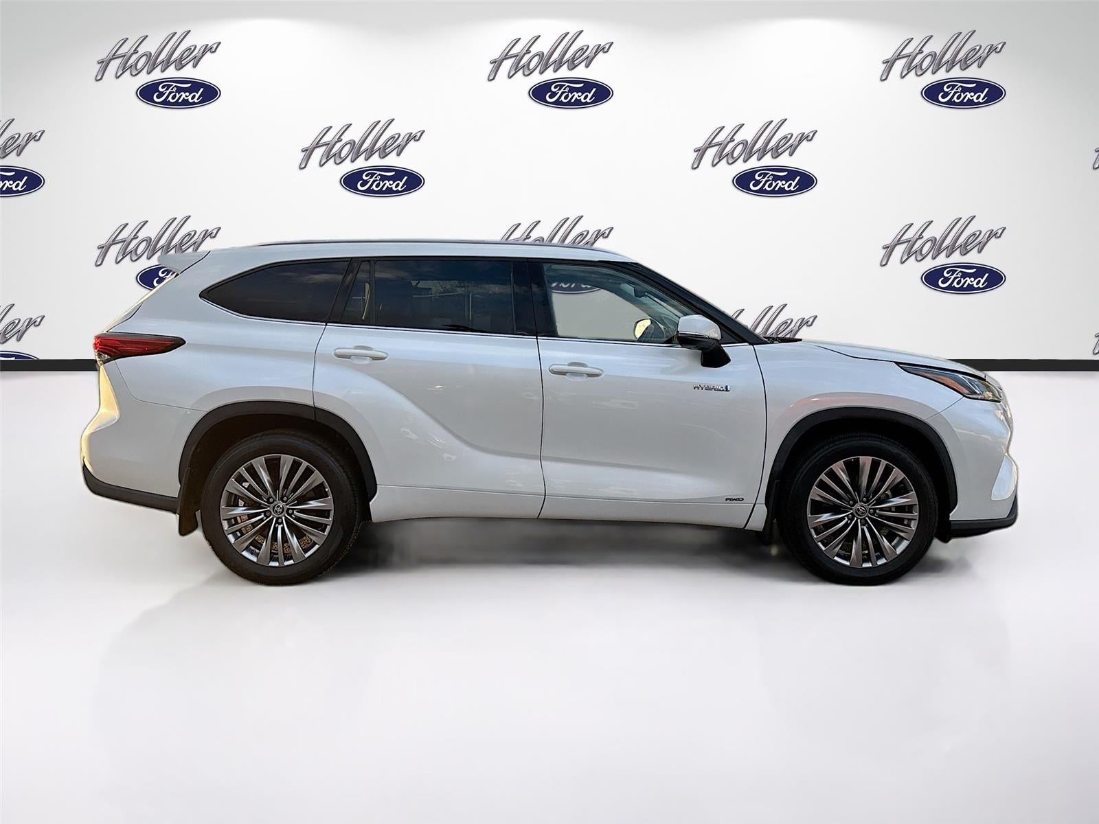 2021 Toyota Highlander Hybrid Platinum