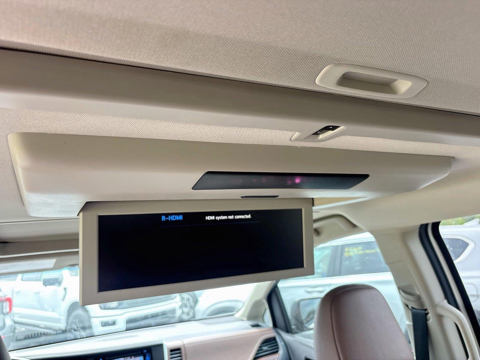 2017 Toyota Sienna Limited Premium 7-Passenger
