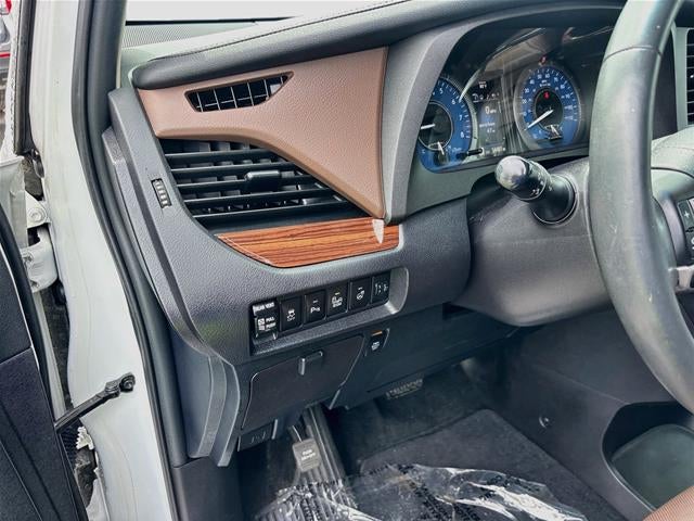 2017 Toyota Sienna Limited Premium 7-Passenger