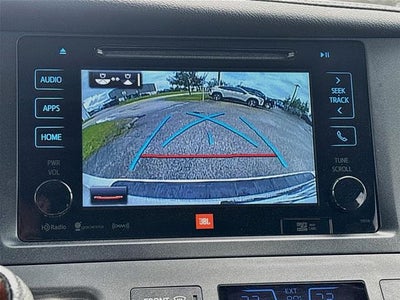 2017 Toyota Sienna Limited Premium 7-Passenger