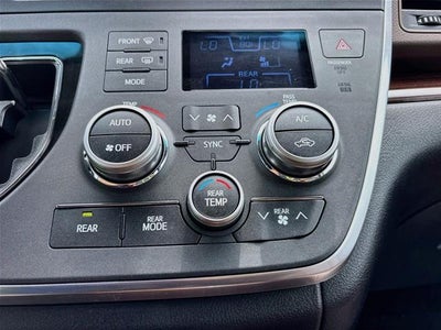 2017 Toyota Sienna Limited Premium 7-Passenger